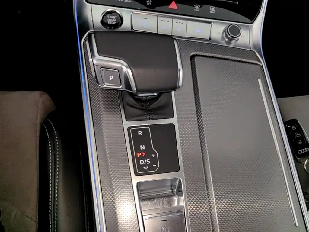 Audi A6L 2025 — фото 14