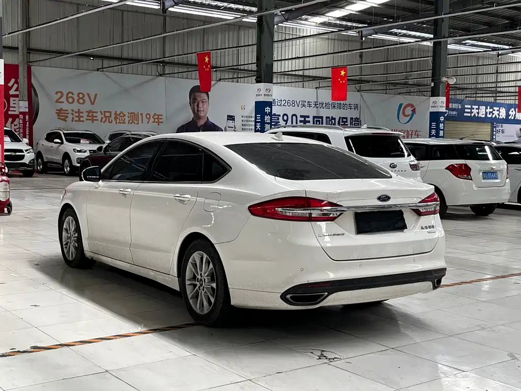 Ford Mondeo 2018 — фото 14