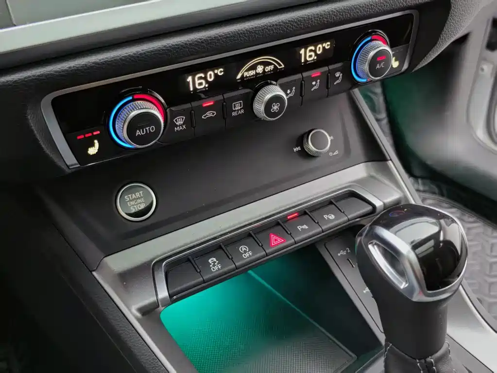 Audi Q3 2023 — фото 15