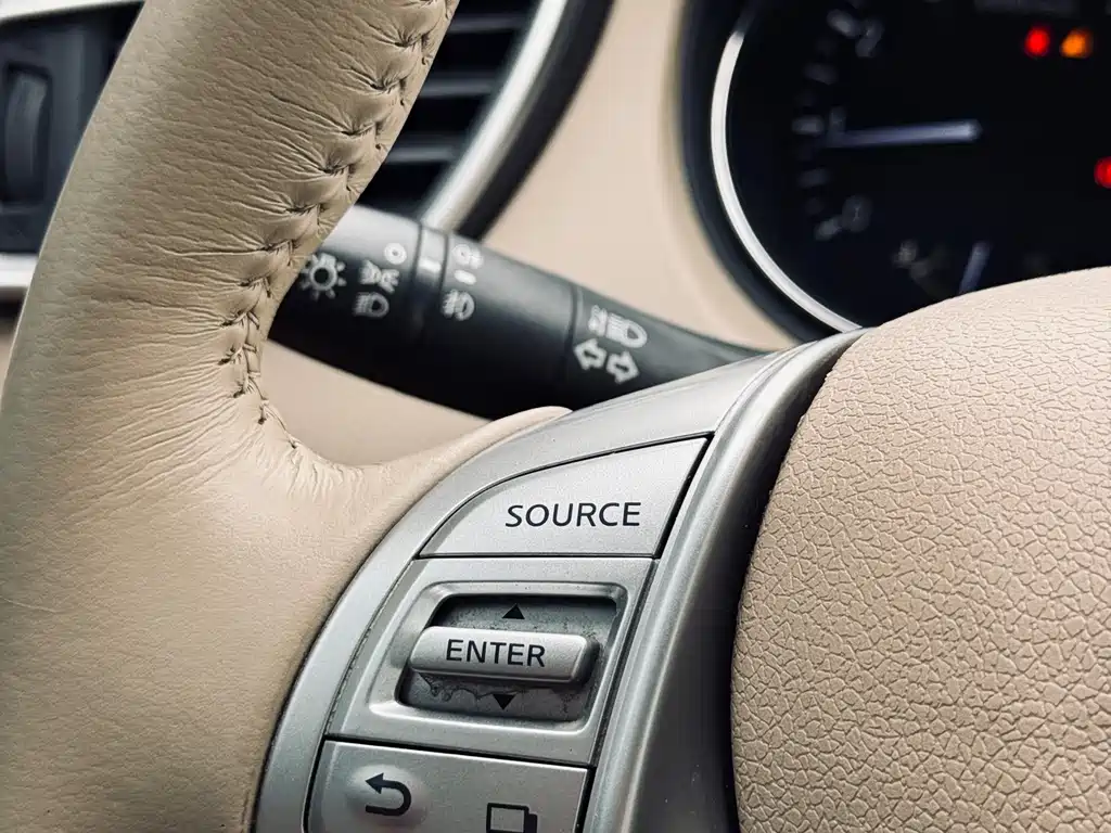 Nissan X-Trail 2015 — фото 32
