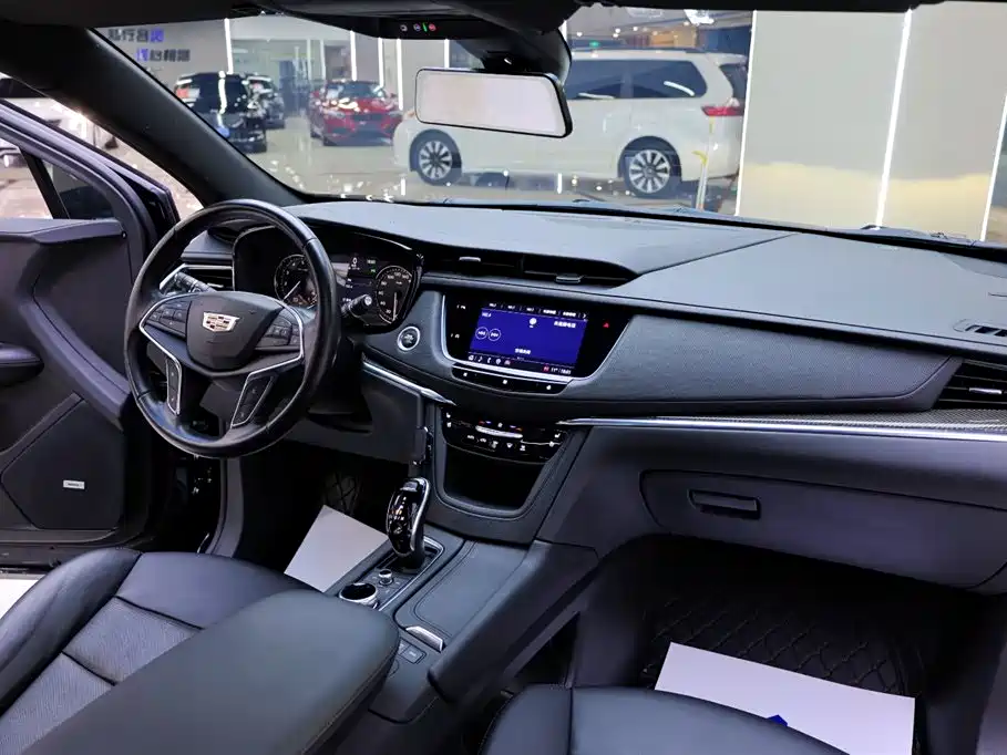 Cadillac XT5 2021 — фото 18
