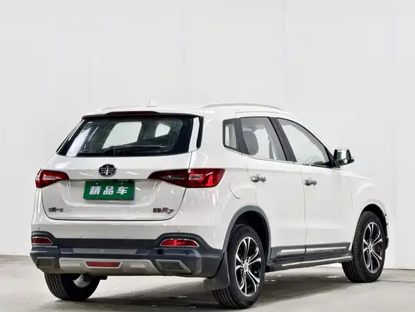 FAW Senya R7 2017