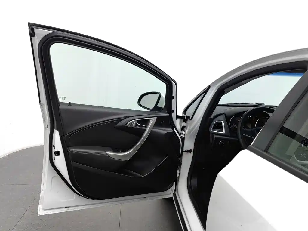 Buick Excelle GT 2015 — фото 8