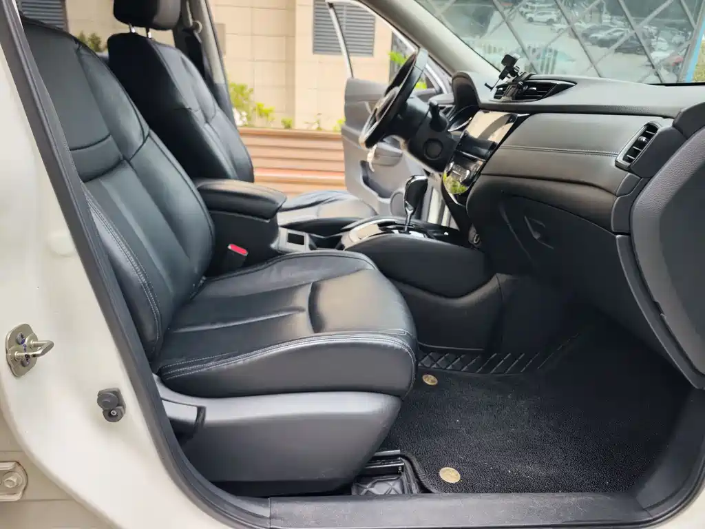 Nissan X-Trail 2020 — фото 12