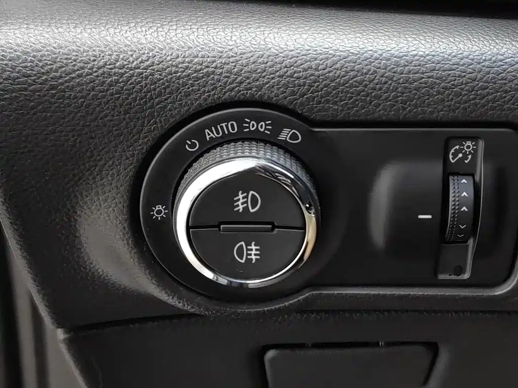 Buick Excelle GT 2015 — фото 21