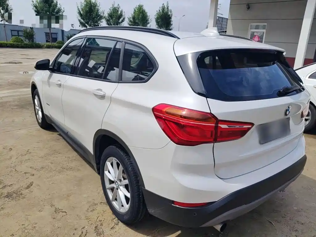 BMW X1 2016 — фото 23
