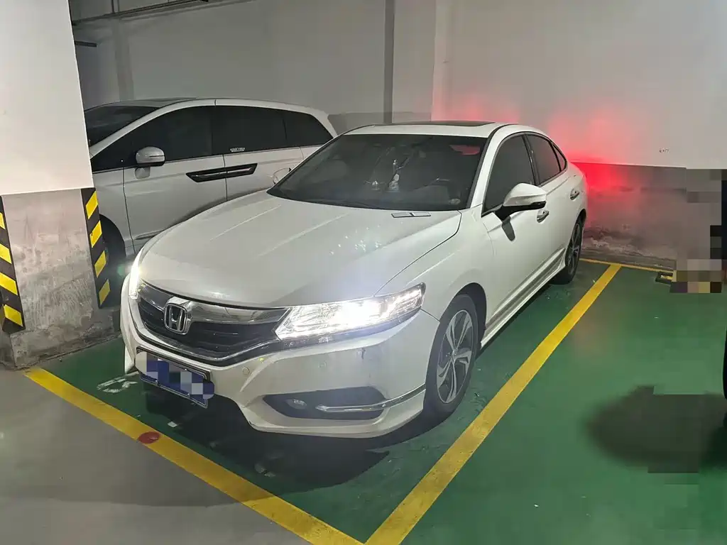 Honda Spirior 2016 — фото 1