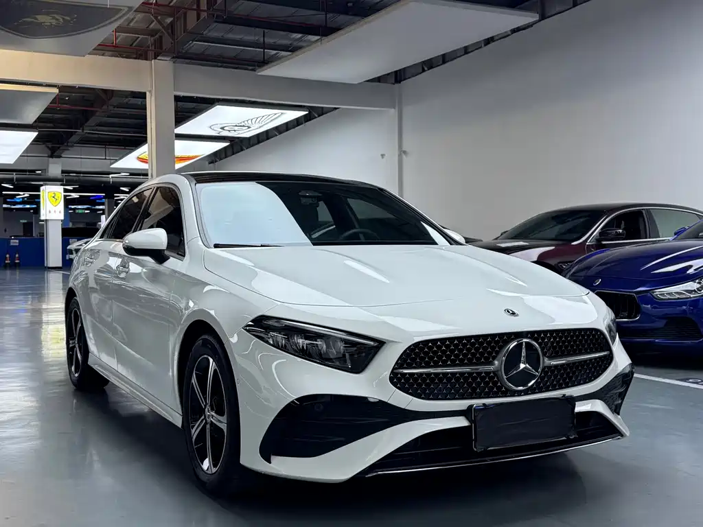 Mercedes-Benz A-Class 2023 — фото 3