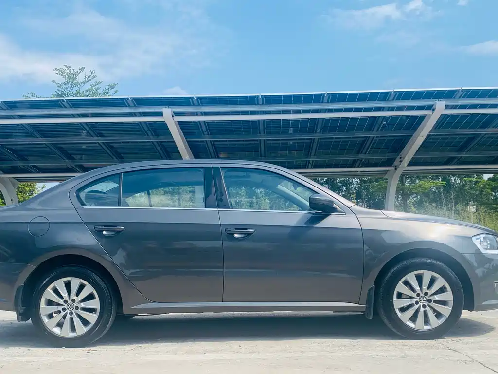 Volkswagen Lavida 2015