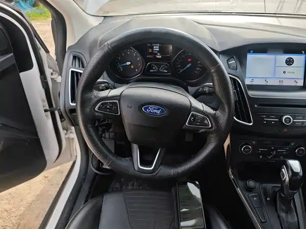 Ford Focus 2015