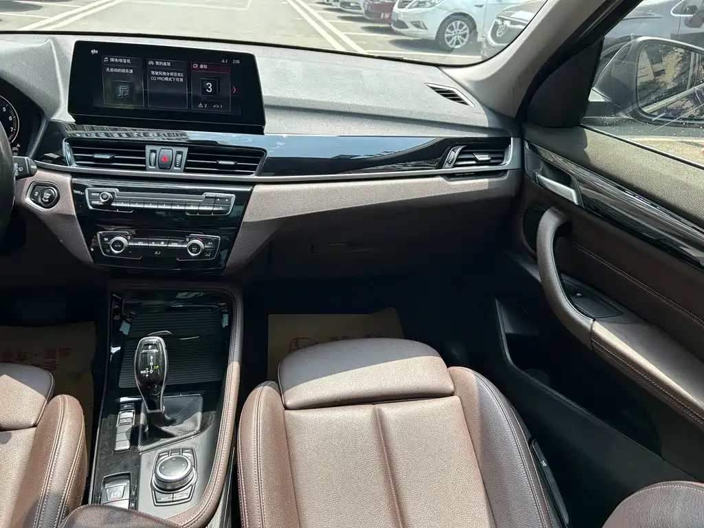 BMW X1 2020 — фото 14