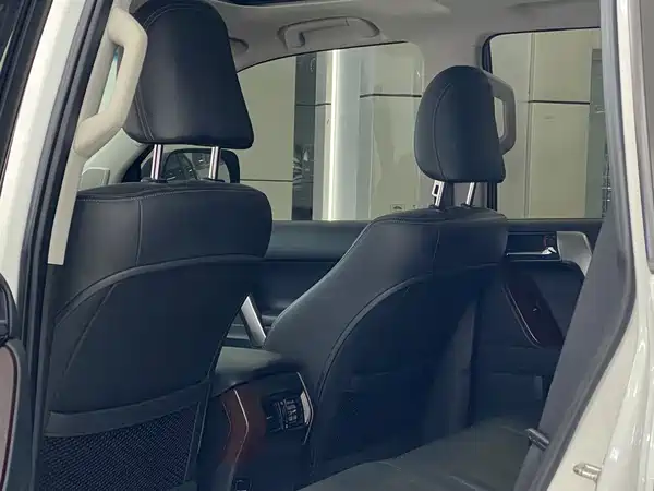 Toyota Prado 2016