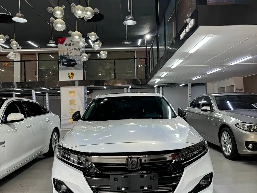 Honda Accord 2023 — фото 1