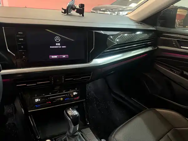 Volkswagen Passat 2024