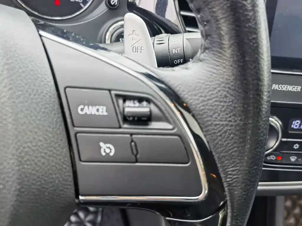 Mitsubishi Outlander 2017 — фото 11
