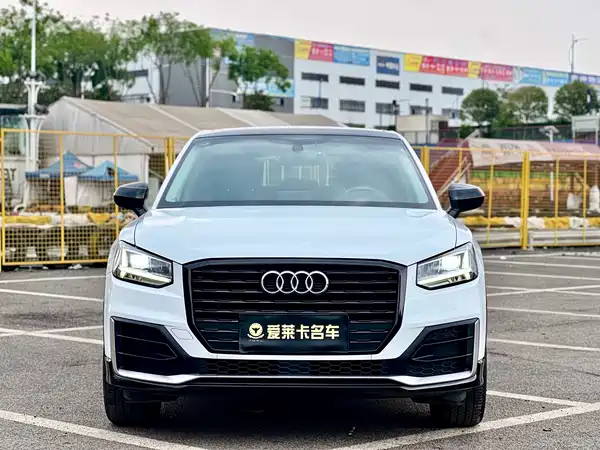 Audi Q2L 2019