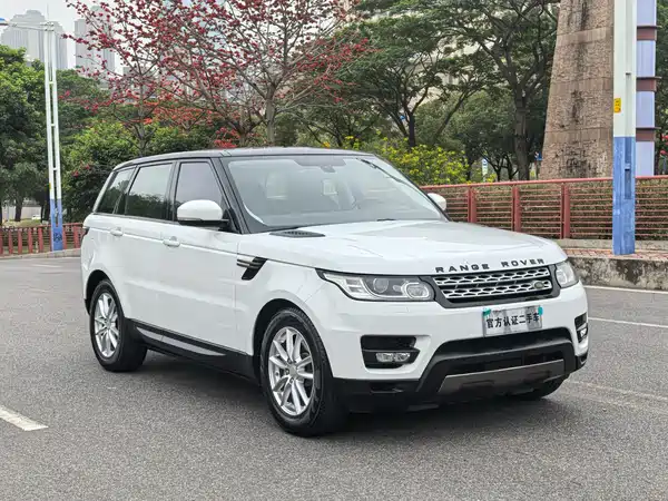 Land Rover Range Rover Sport 2015
