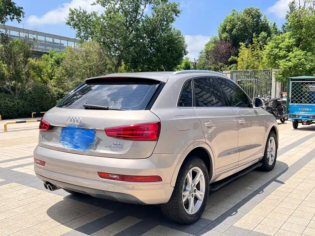 Audi Q3 2018 — фото 15