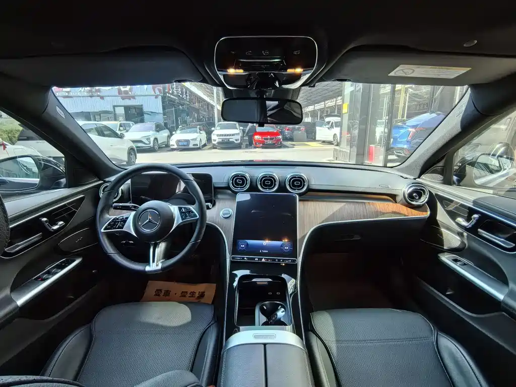 Mercedes-Benz C-Class 2023 — фото 5