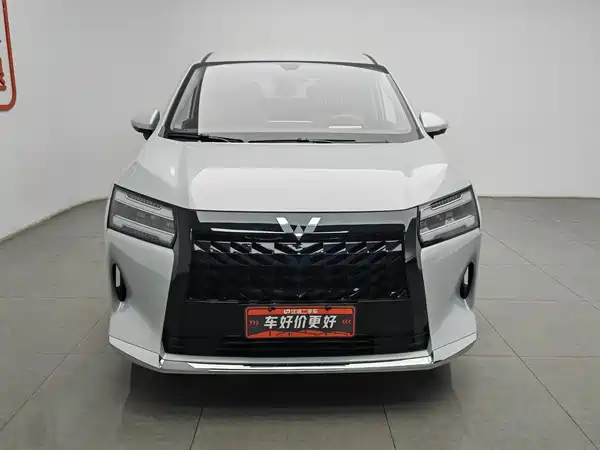Wuling 730 2025