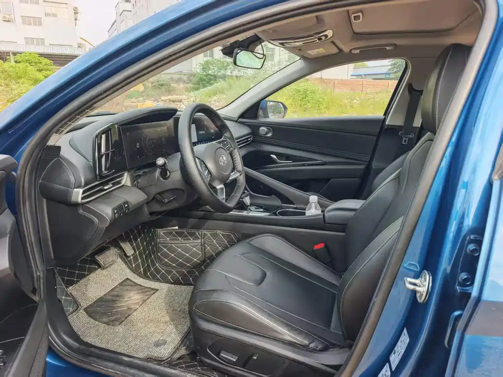 Hyundai Elantra 2021