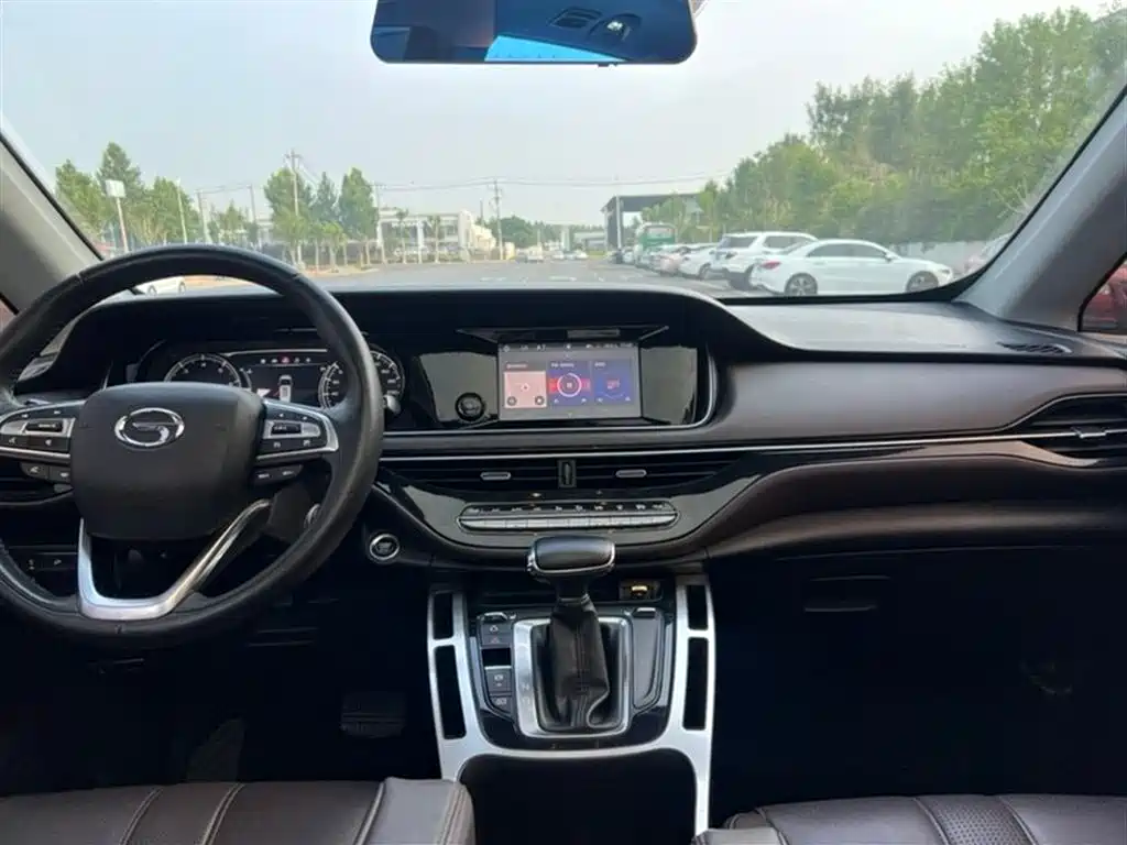GAC Motor Trumpchi M6 2019 — фото 8