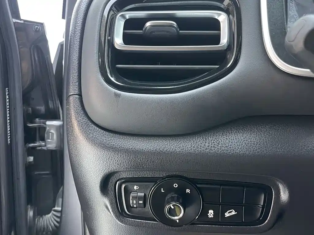 GAC Trumpchi GS3 2022 — фото 20