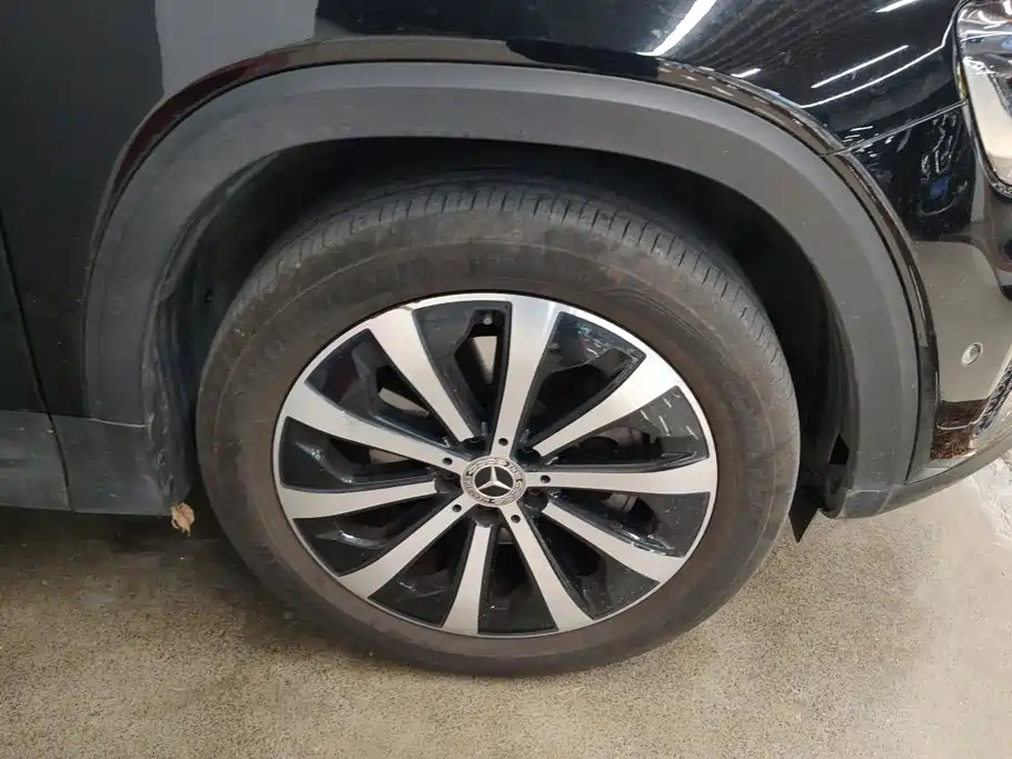 Mercedes-Benz GLB 2024