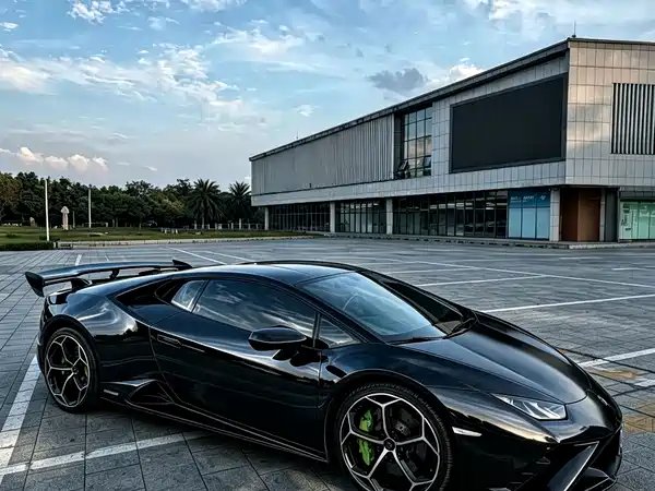 Lamborghini Huracan 2021