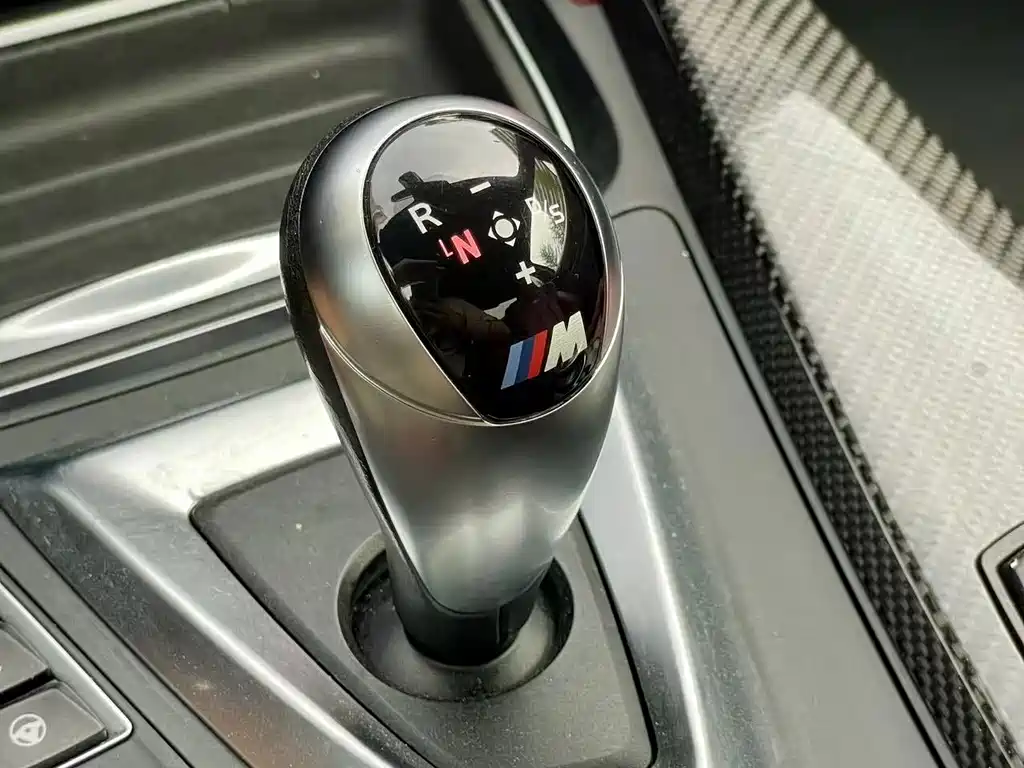 BMW M4 2018 — фото 12