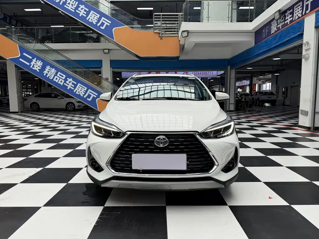 Toyota Yaris L 2022
