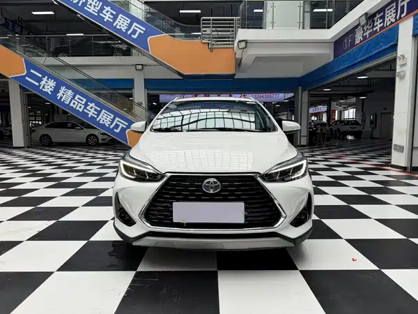 Toyota Yaris L 2022