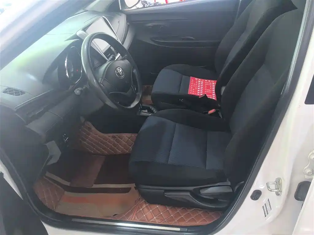 Toyota Yaris L 2019 — фото 15