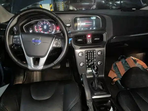Volvo V40 2016