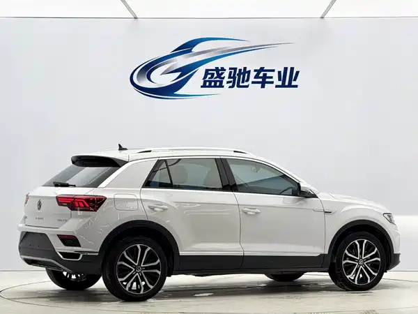 Volkswagen T-Roc 2023