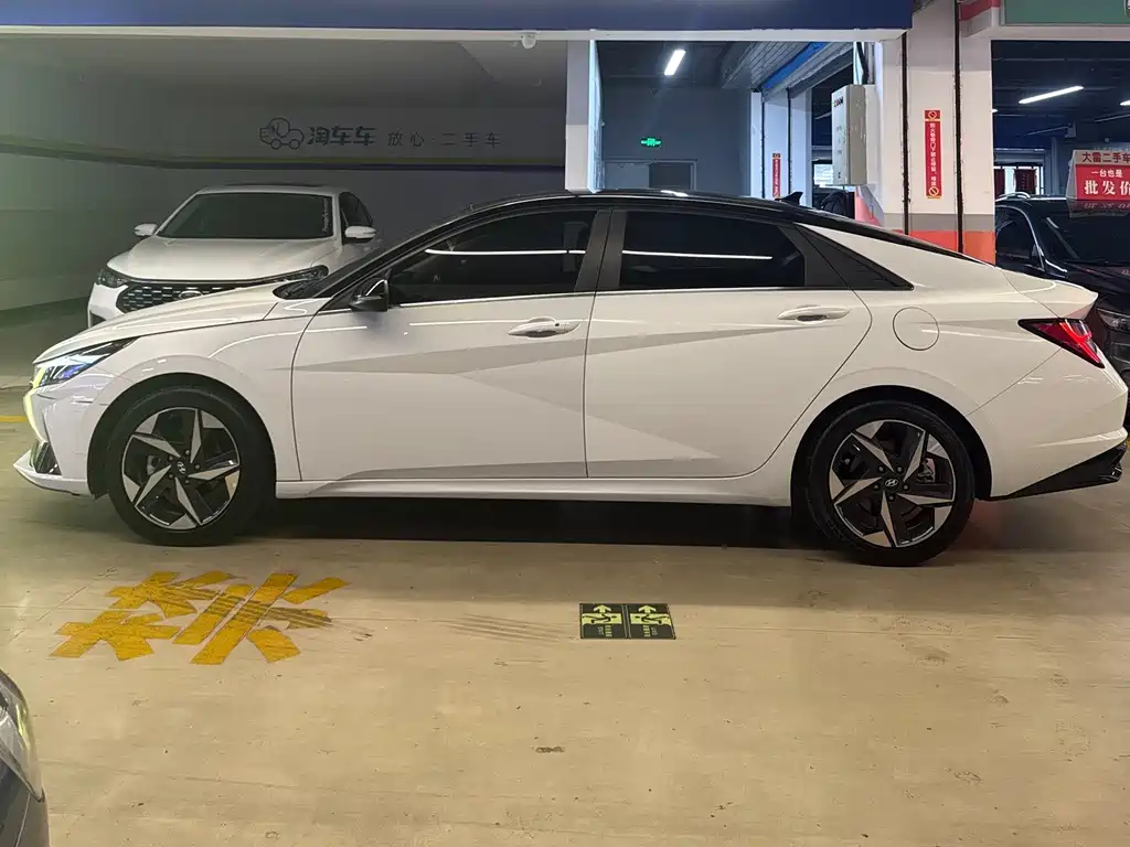 Hyundai Elantra 2021