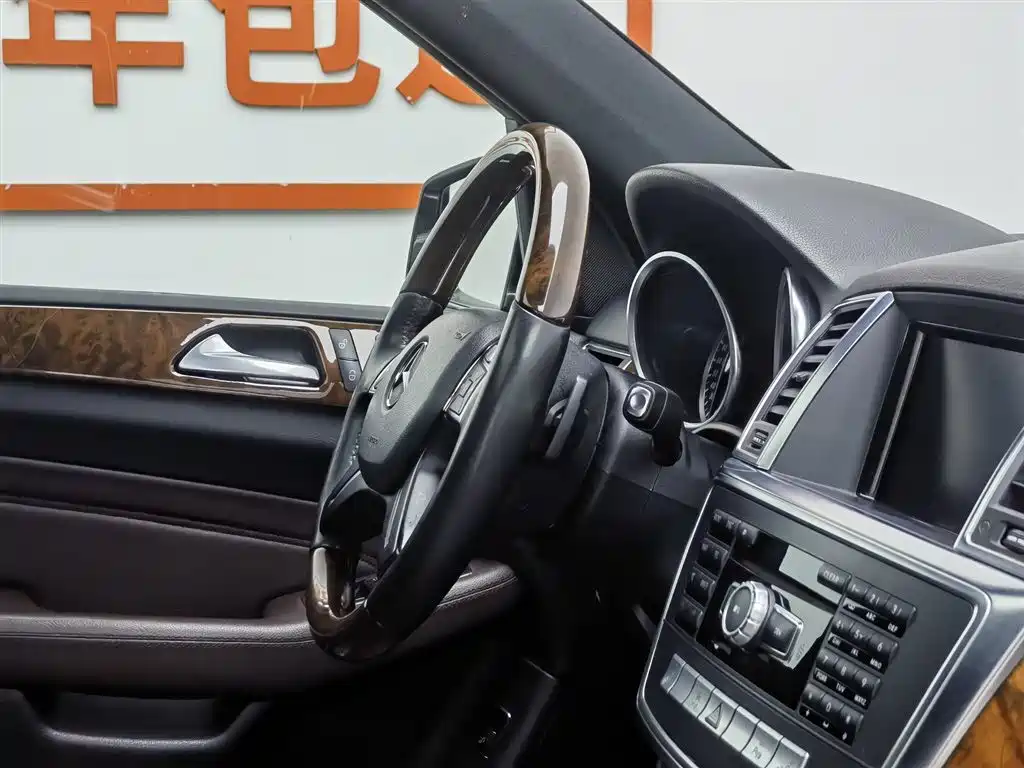 Mercedes-Benz M-Class 2013 — фото 22