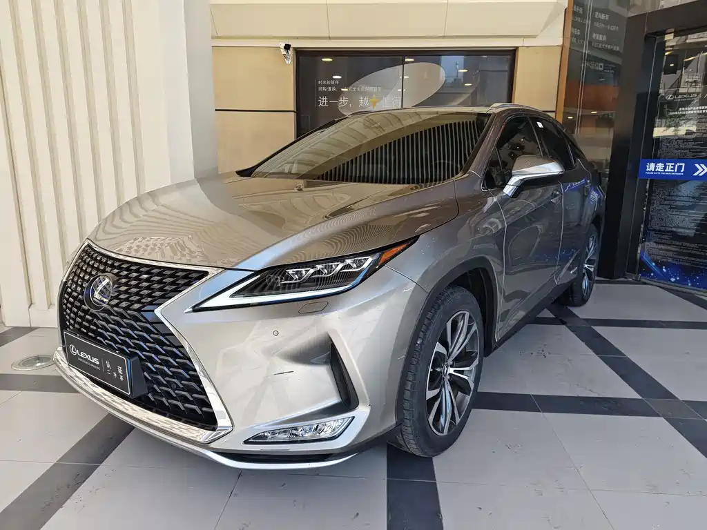 Lexus RX 2020 — фото 1