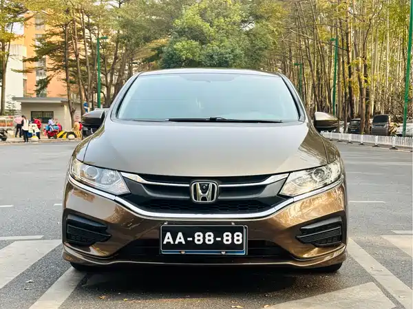Honda Jade 2017