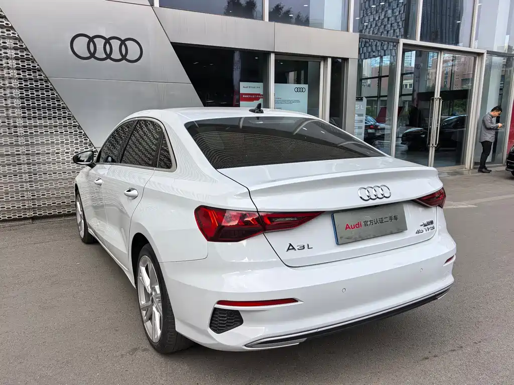Audi A3 2021 — фото 10
