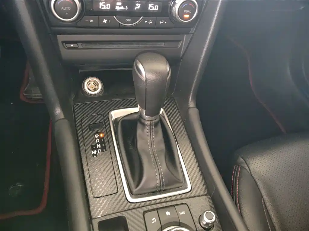 Mazda 3 Axela 2019 — фото 14