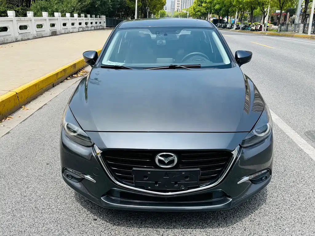 Mazda 3 Axela 2018 — фото 2
