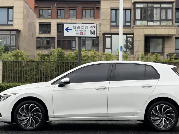 Volkswagen Golf 2022