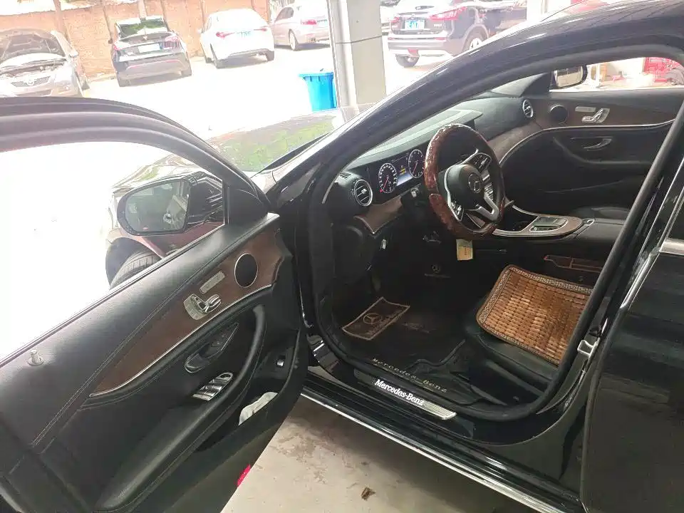 Mercedes-Benz E-Class 2018