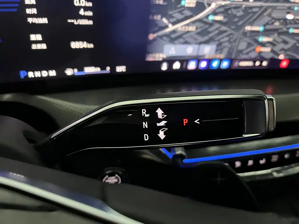 Cadillac XT5 2025 — фото 11