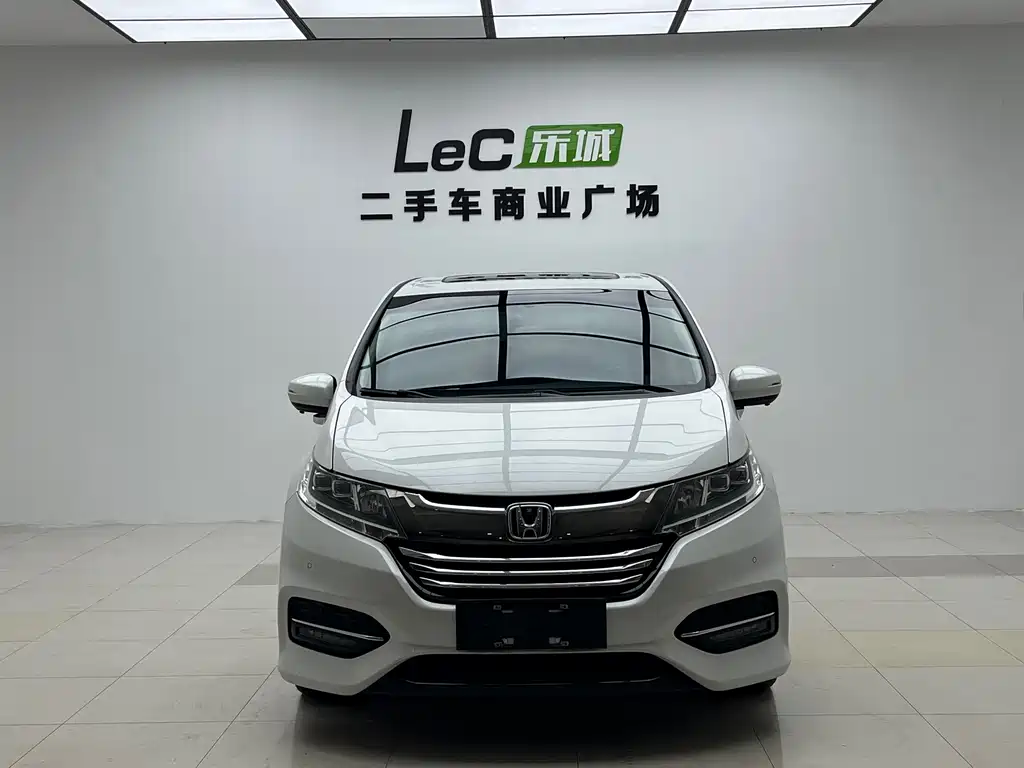 Honda Odyssey 2018 — фото 1
