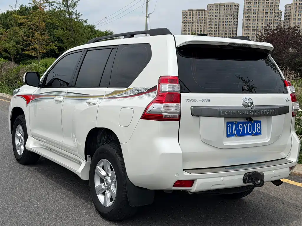Toyota Prado 2016 — фото 10