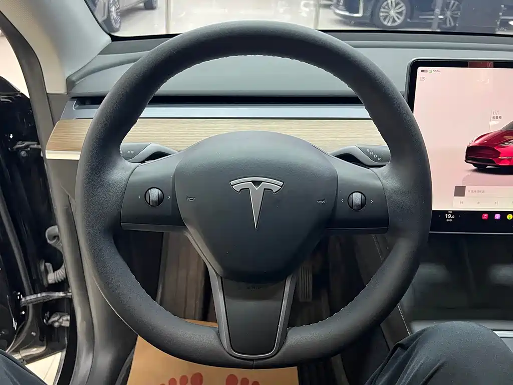 Tesla Model Y 2022 — фото 9