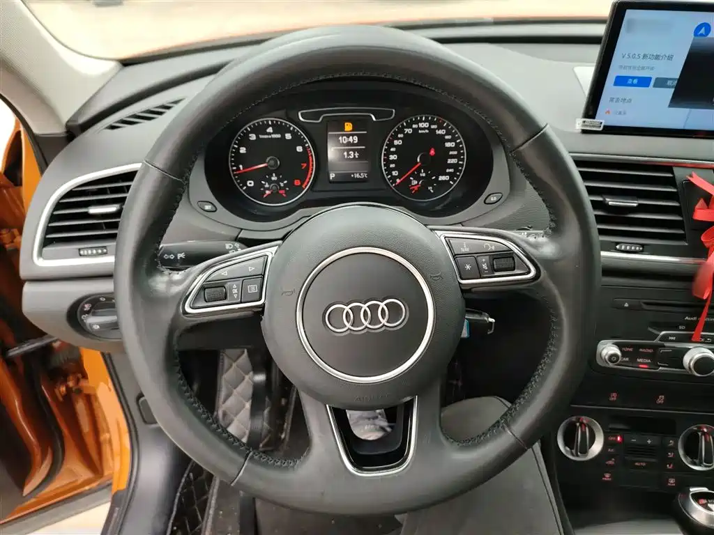 Audi Q3 2016 — фото 11
