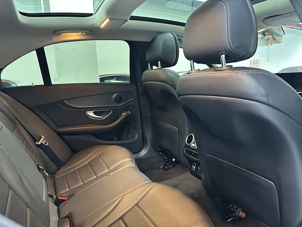 Mercedes-Benz C-Class 2019 — фото 13